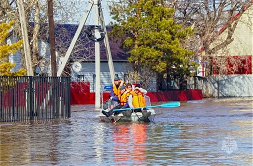 Li Rûsyayê ji ber bendava Çemê Uralê bi sedan xanî di bin avê de man