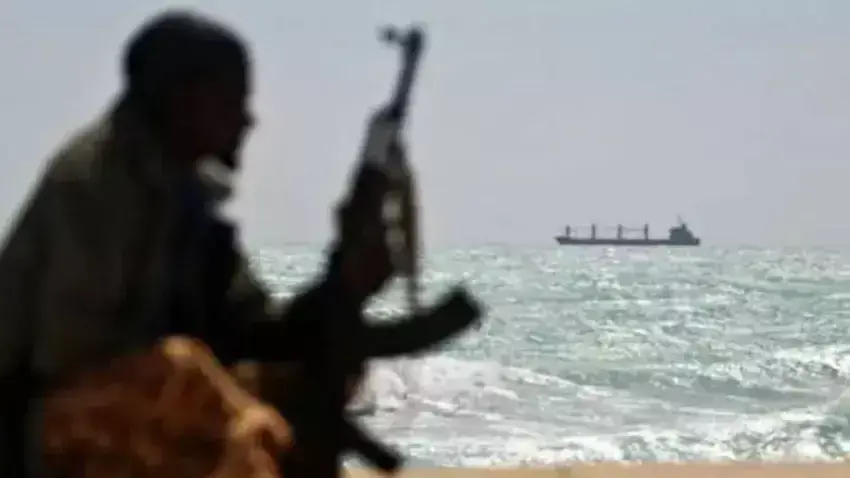 Hûsî: Me li 3 kestiyên Brîtanya û Îsraîlê xistin