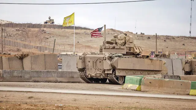 Fermandarê HSDê: Amerîkayê alîkariya me zêde kiriye, hêzeke herêmê çekdan dide DAISê