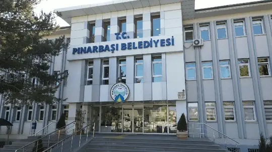 Seçimlerin yenilenmesine karar verilmisti! ‘O belediyeye’ kayyum atandi!