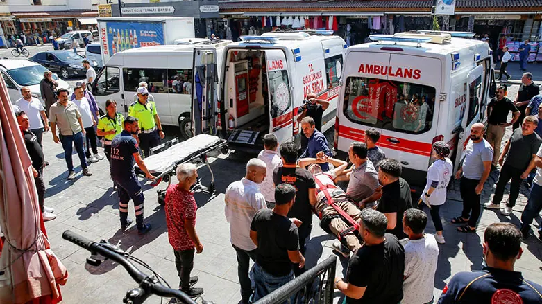Li navça Reza ya Diyarbekirê du grûb pevçûn û 3 kes birîndar bûn