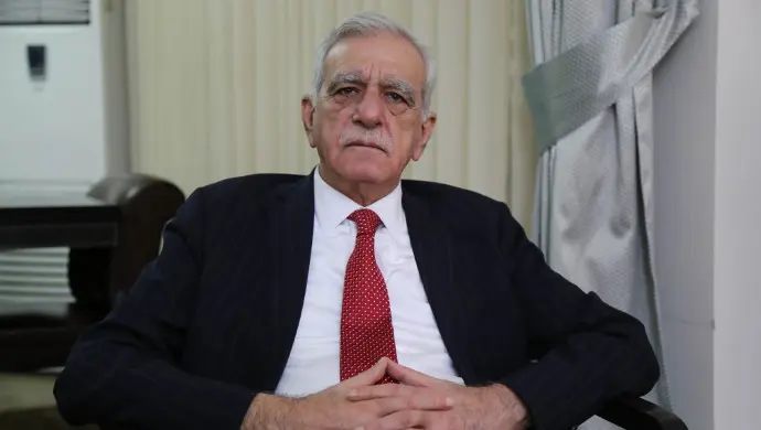 Ahmet Turk pistî eskerekirina cezayan axivî: Hinek hewl didin pêvajoya asayîbûnê xera bikin