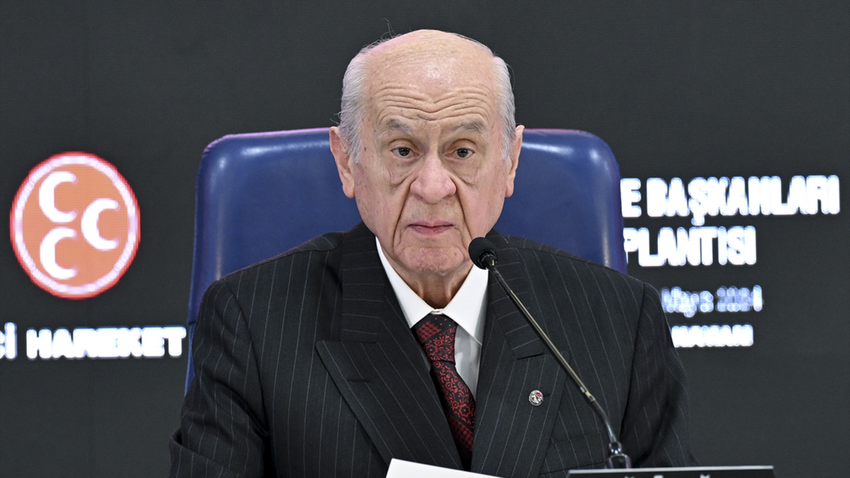 Bahçeli: Demirtas'in cezasina itiraz etmek devlete hakarettir