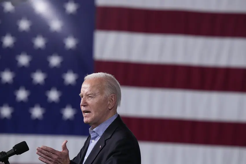 بایدن: هاتنی کۆچبەران گەشەی ئابووریمان زیاد دەکات