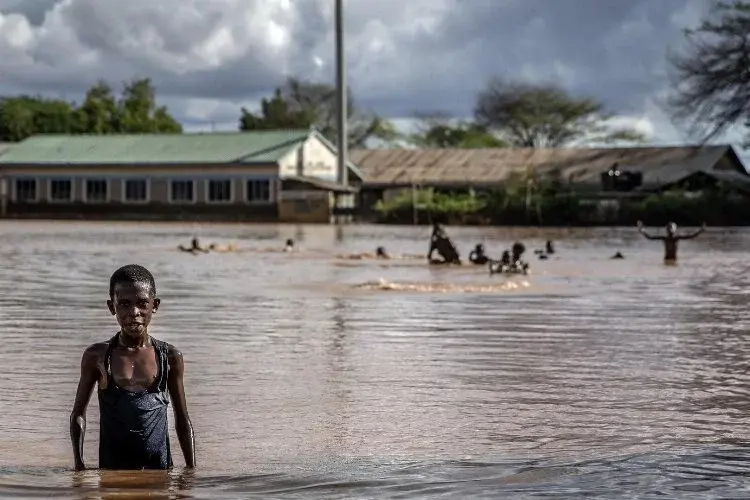 Li Kenyayê lehiya baranê bû sedema wendabûna 52 kesan