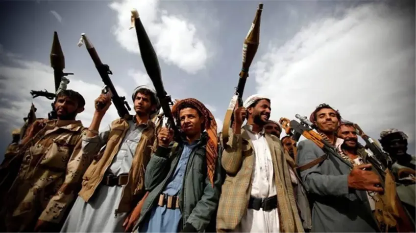 Hûsî: “Me di heftekî de li deh kestiyên Amerîka, Îngîltere û Îsraîlê xist”