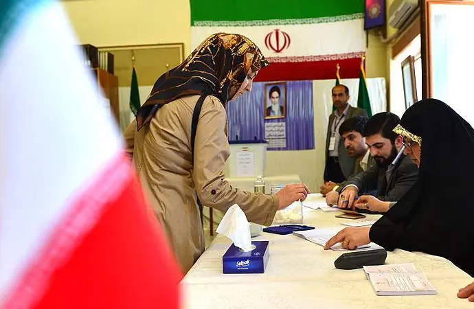 Iran'da seçim: Ilk adaylik basvurulari yapildi!