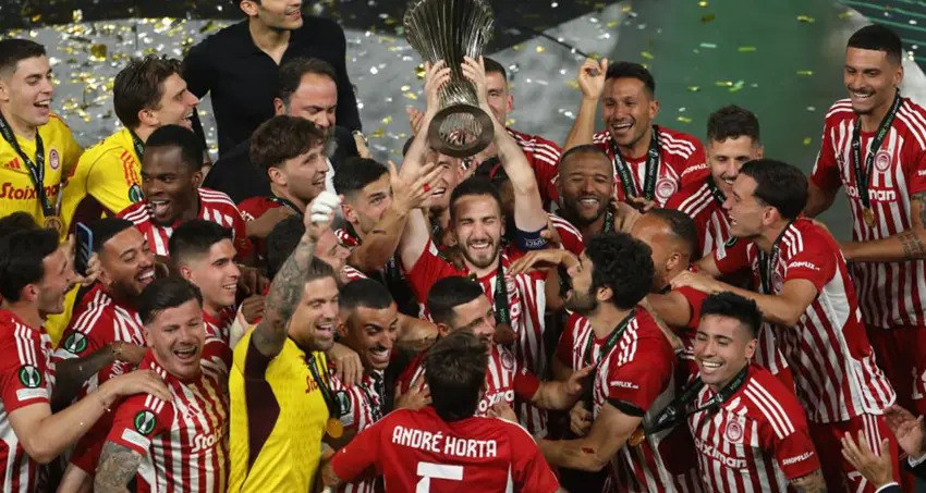 Olympiakos, Avrupa Konferans Ligi Sampiyonu oldu