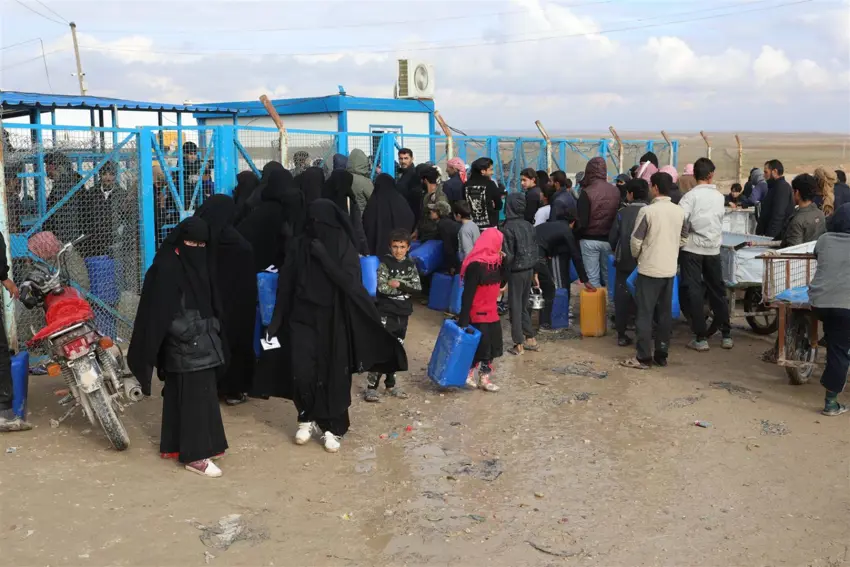 Rojava | Amerîkayê 11 welatiyên xwe yên DAISê ji Kampa Holê wergirt