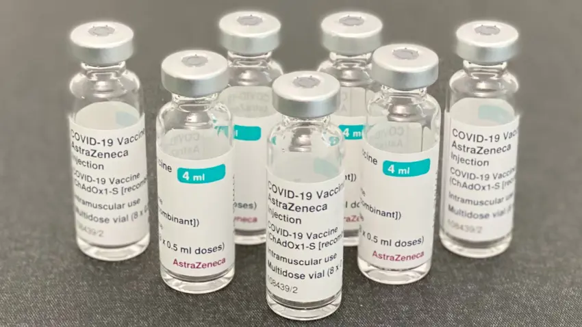 AstraZeneca, yan etkilerini kabul ettiği COVID-19 aşısını geri çekti!