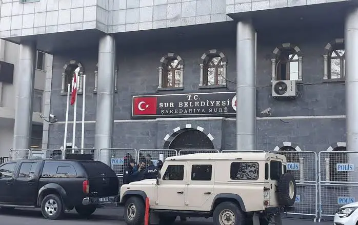 'Es Baskanlik' için ilk defa ceza verildi!