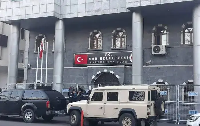 Ji bo 'Hevserokatiyê' cara ewil ceza hat dayîn!