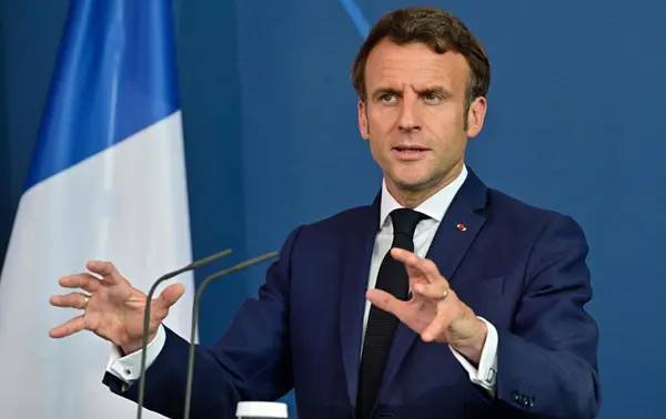 سەرۆکی فەڕەنسا پەرلەمانی ووڵاتەکەی هەڵوەشاندەوە