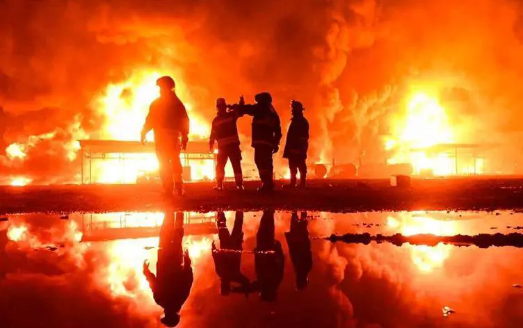 Sewata li parzûngeha petrolê destpê kir hê jî nehatiye kontrolkirin