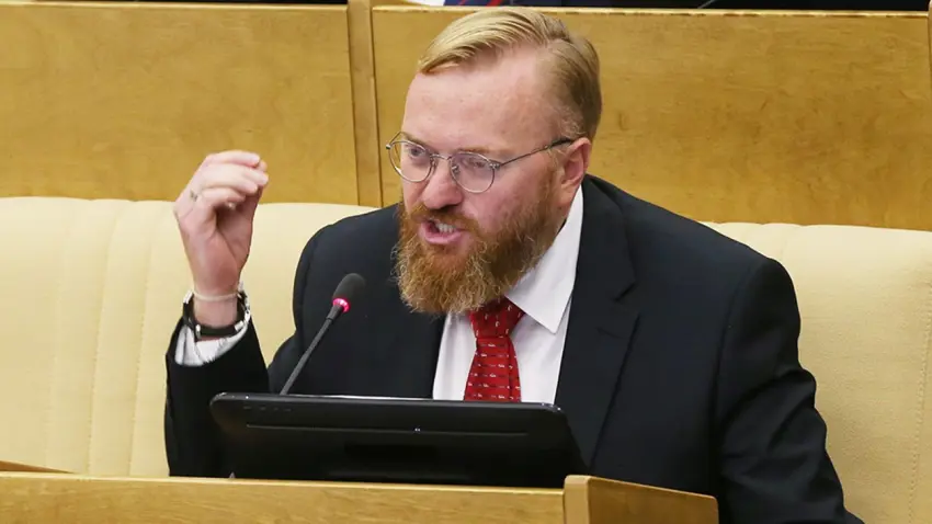 Parlamenterê Rûsî: Pêlîstokên seksê bi ser leşkerên Ukraynayê de bibarînin!