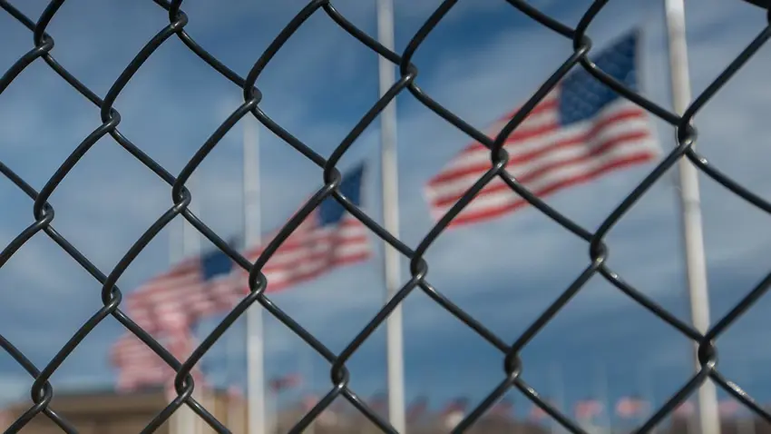 Amerîka mafê hemwelatîbûnê dide 550 hezar kesan