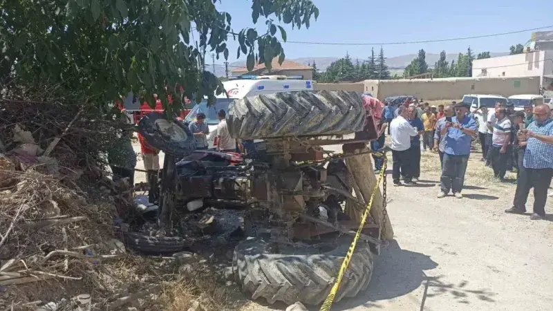 Du malbatên mirovên hev, di dawetê de li hev xistin: 1 mirî û 1 birîndar