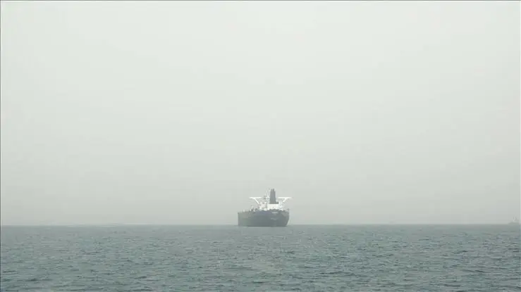 Husiler, Israil'e ait bir gemiyi vurdu!