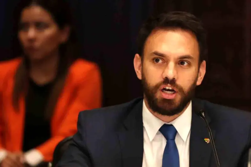 Wezîrê karên hundir yê Bolîvyayê: Me berê zanibû wê derbe bikin