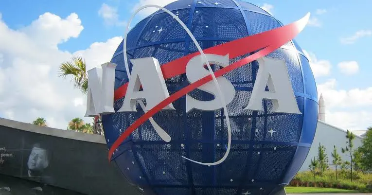 NASA'dan güvenlik uyarisi: Rusya'ya ait uydu parçalandi!