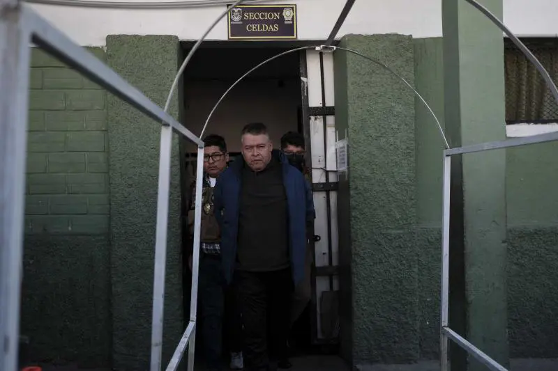 Bolivya'da "darbeye tesebbüs" suçlamasiyla 3 eski komutan hapse gönderildi