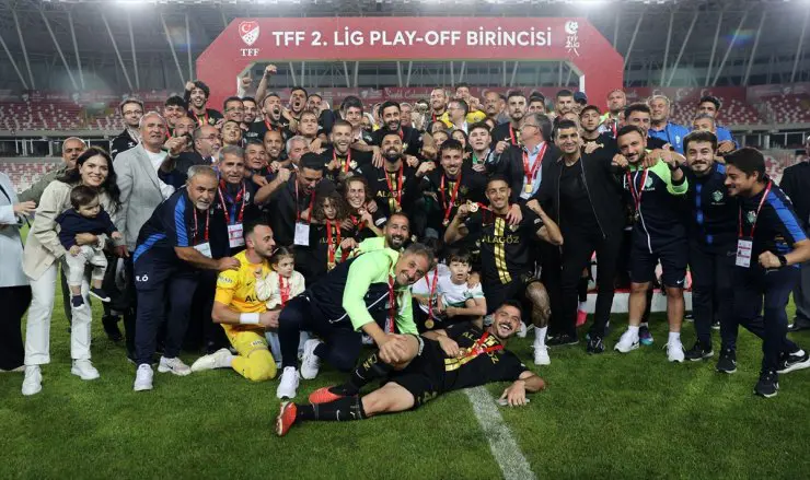 Amedspor'un ardindan Igdirspor da 1. Lig'e yükseldi!