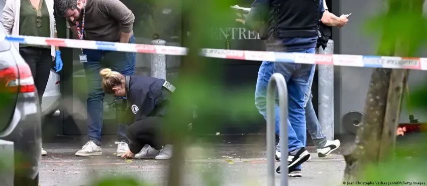 Li Fransayê bi çekan hêrisî dawetê kirin