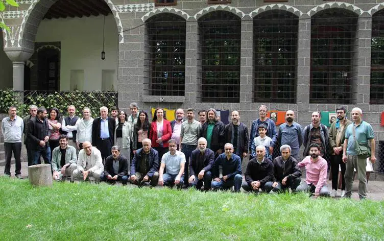 Wesangerên Kurd li dijî tayînkirina qeyûm daxuyanî dan