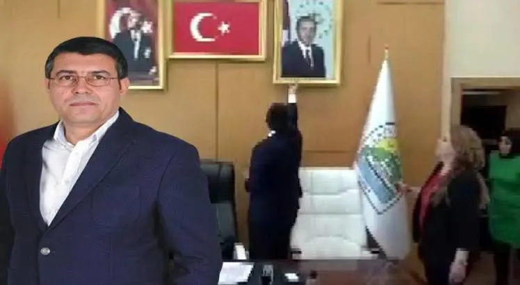 Tatvan Belediye Baskani'nin Erdogan portresini indirmesi hakkinda açiklama