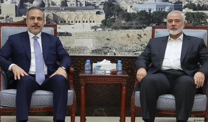 Hakan Fîdan li Dohayê bi Îsmaîl Heniye re civiya