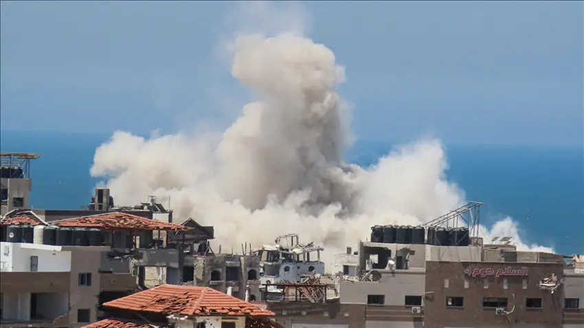 Israil’den Gazze'nin batisina yogun hava saldirilari!