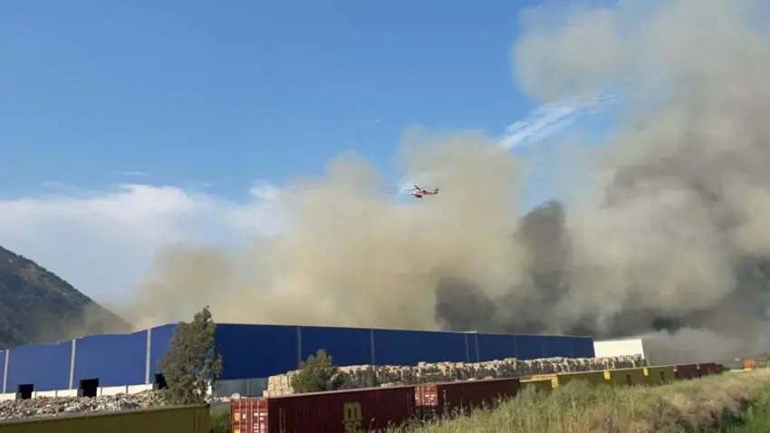 Li navça Söke ya bajarê Aydinê agir bi fabrîka kexez ket