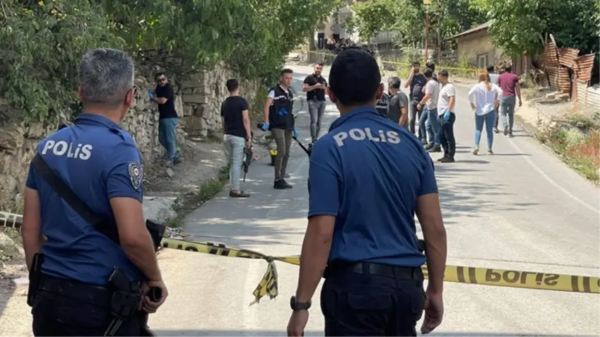 Di nav malê de bi bavê xwe û birayê xwe re pevçû: Bav kust û bira birîndar kir