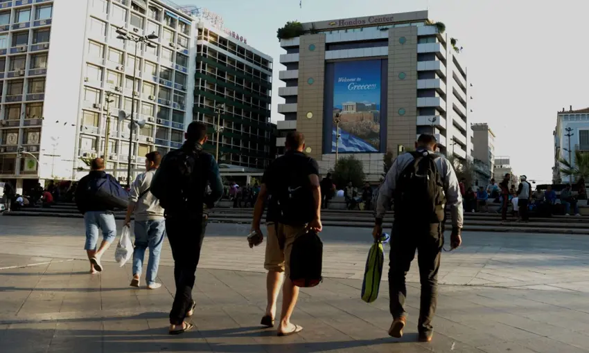 Atina kaçak göçmenlerle dolu: Türkiye’den geçis yapiyorlar