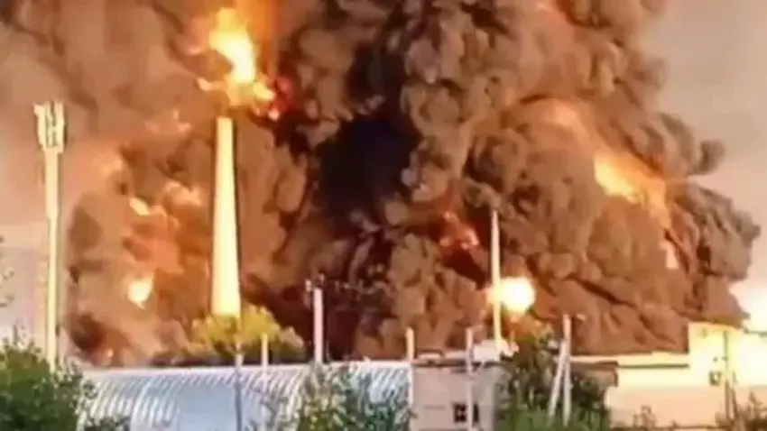 Ukraynayê depoya petrolê ya rûsî bombe kir