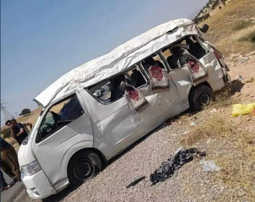 Li nahiya Xelekan a Bajarê Silêmaniyê, mînîbusekî wergeriya: 1 mirî û 11 birîndar hene