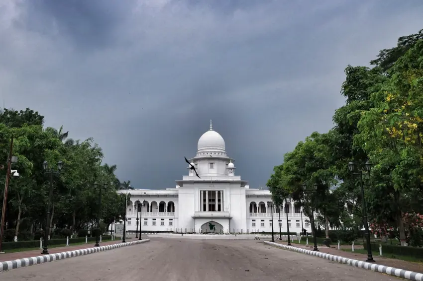 Serdadgerê Dadgeha Destûrê yê Bangladesê îstîfa kir