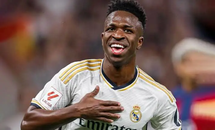 ئۆفەری یەک ملیار یۆرۆیی سەعوودیە بە ڤینیسیۆس