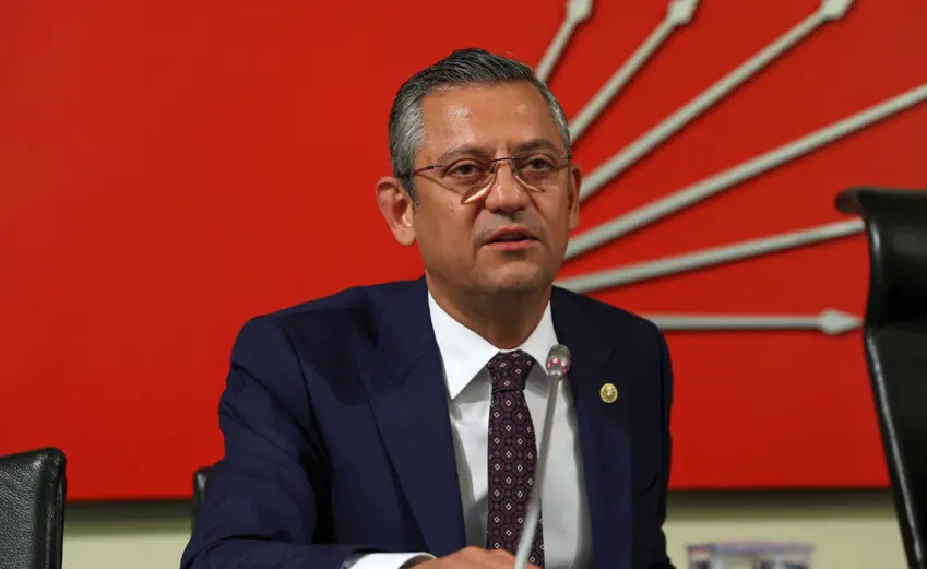 Serokê CHPê serdana Amedê dike