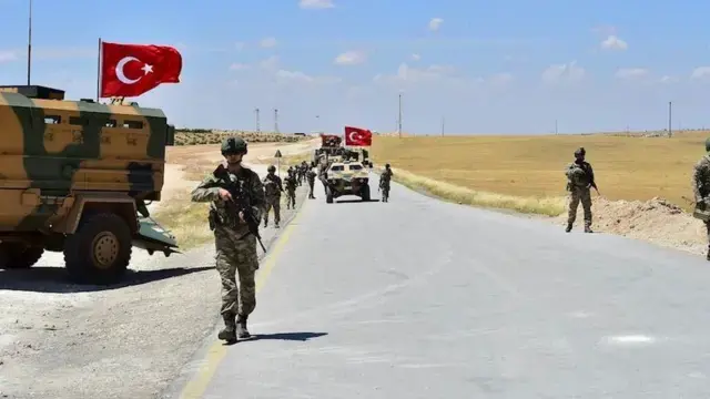 Li sînorê Kobanî zarokek bi guleyên cendermeyên Tirk hate kustin