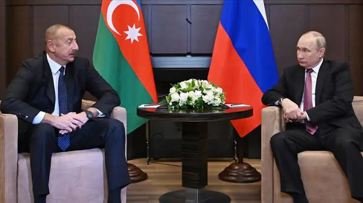 Putin, Aliyev’i Bakü’de evinde ziyaret etti!