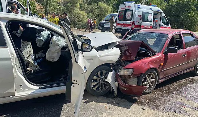 Li Geverê cîbekî û otomobîlekî li hev ketin: 8 kes birîndar bûn