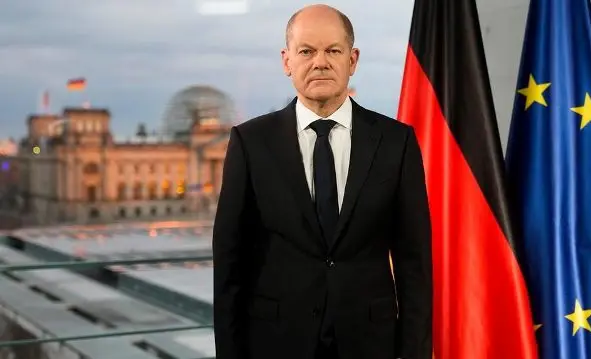 Almanya: Em ê mafê penaberiyê biparêzin