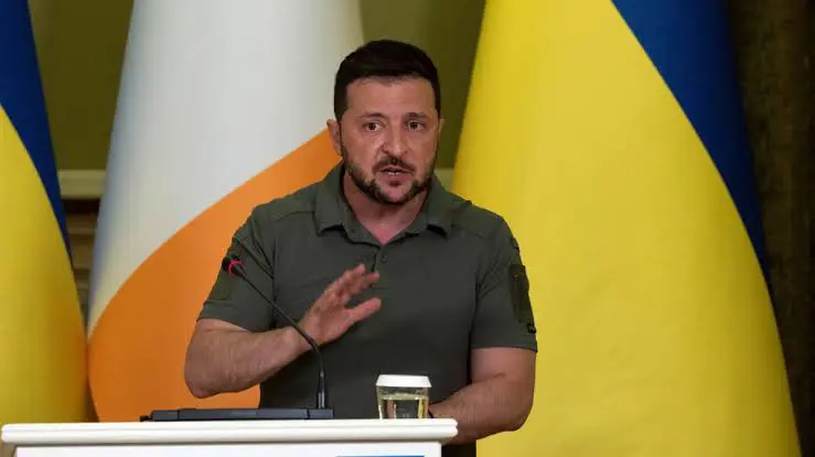 Zelenskiy plana 4 qonaxên bidawîkirina ser eskere kir