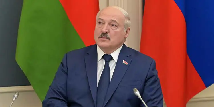 Lukasenko: "Belarus ordusu ülke disinda savasmayacak"