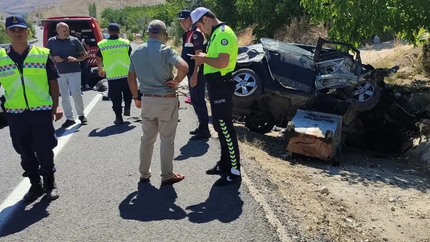 Li bajarê Meletiyê di qeza çûnûhatê de 3 kes mirin û yek giran birîndar bû