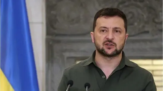 Zelenskiy, Hava kuvvetleri komutanini görevden aldi