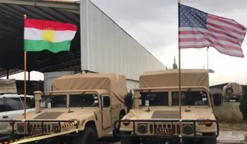 ئەمریکا ژمارەیەک چەکی قورسی ڕادەستی هێزی پێشمەرگە کرد