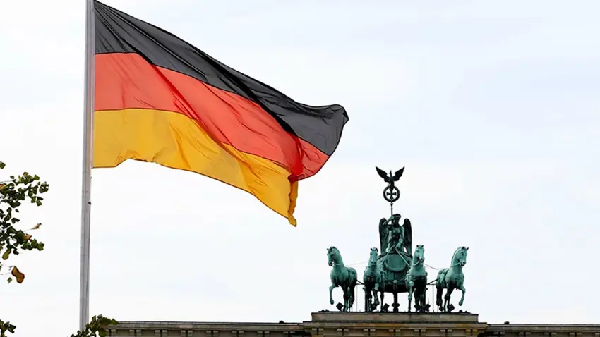 Almanyayê bi hevkariya 5 welatan li dijî koçberan dest bi tundkirina sînoran kir