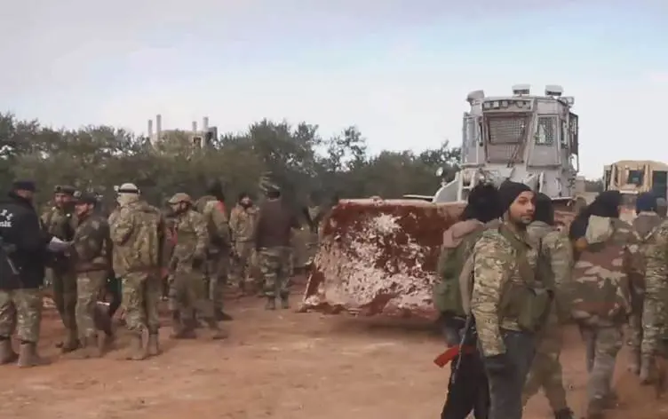 Komên çekdar li ser erdên Kurdên Efrînê pevçûn